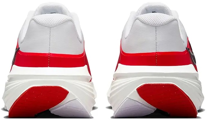 耐克 Downshifter 14 跑鞋 IB1895-103 Lookbook 耐克 Downshifter 14 跑鞋 IB1895-103