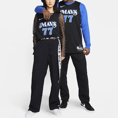 Nike Dri-Fit 2023/24 Dallas Mavericks #77 Basketball Jersey - Unisex Black. DX8756-010 Purchase Nike Dri-Fit 2023/24 Dallas Mavericks #77 Basketball Jersey - Unisex Black. DX8756-010