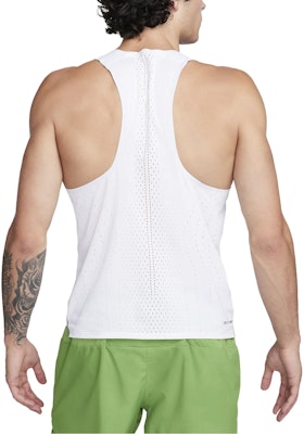 나이키 드라이-핏 ADV 오리건 트랙 클럽 에어로스위프트 로고 런닝 탱크 화이트 DR5812-100 Lookbook 나이키 드라이-핏 ADV 오리건 트랙 클럽 에어로스위프트 로고 런닝 탱크 화이트 DR5812-100