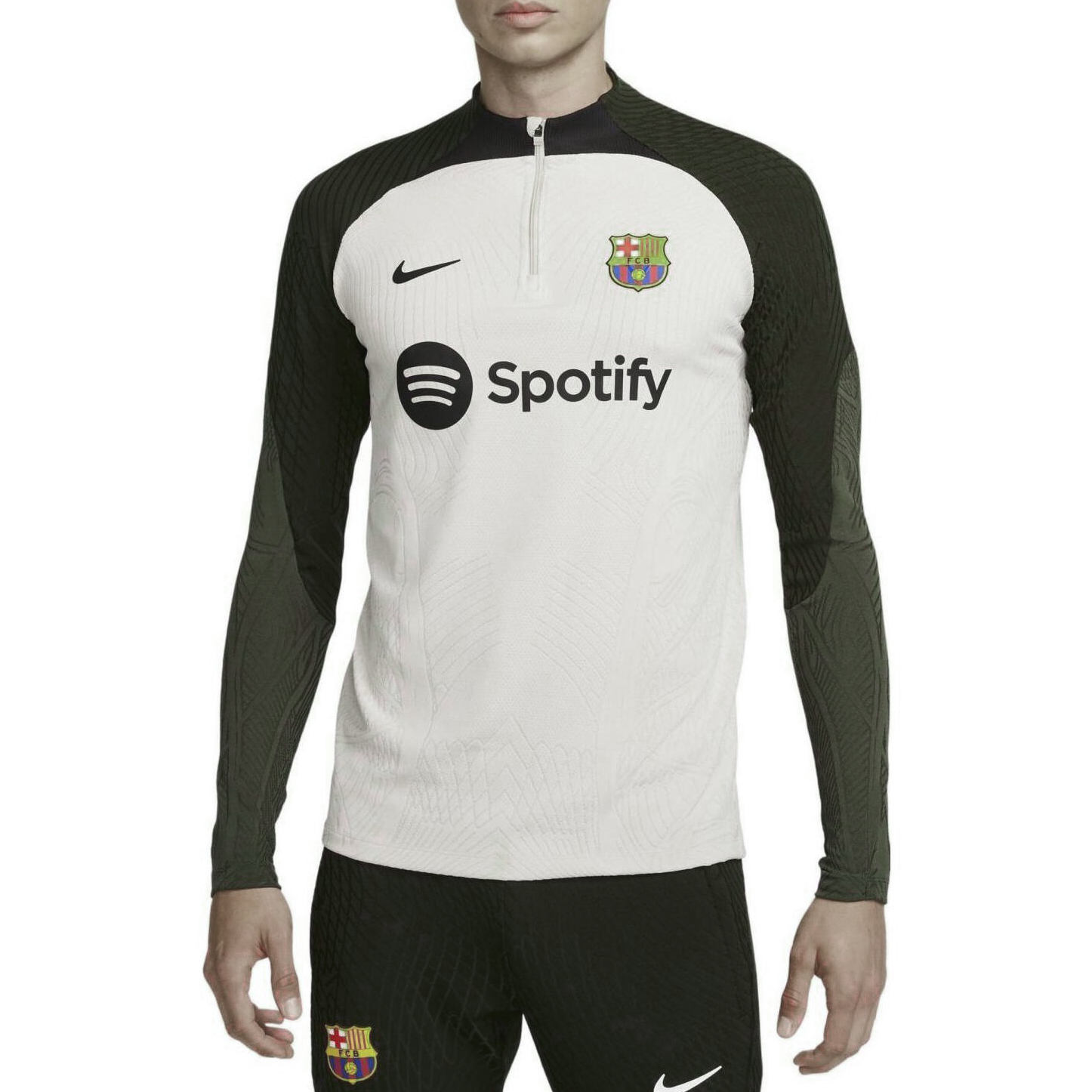 Shop Nike Dri-Fit Barcelona 23/24 Camiseta Verde de Fútbol Manga Larga Half-Zip. DX2908-222