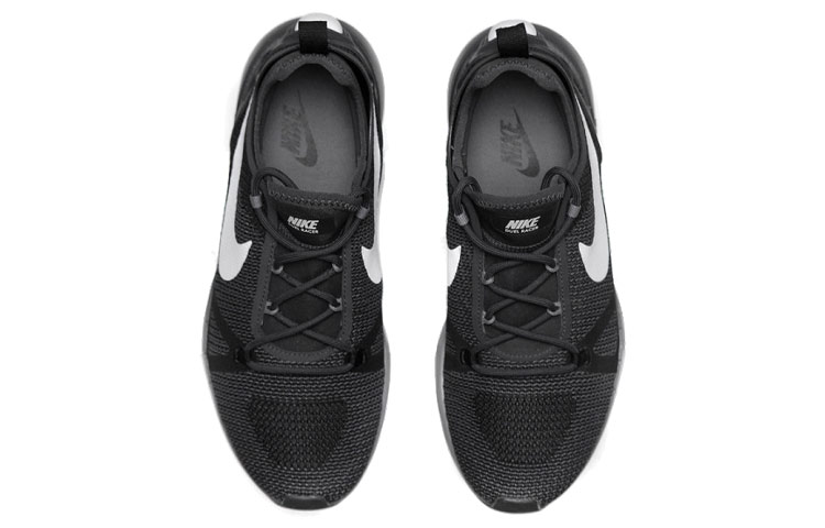 Shop 耐克Duel Racer运动鞋'黑色' 918228-007