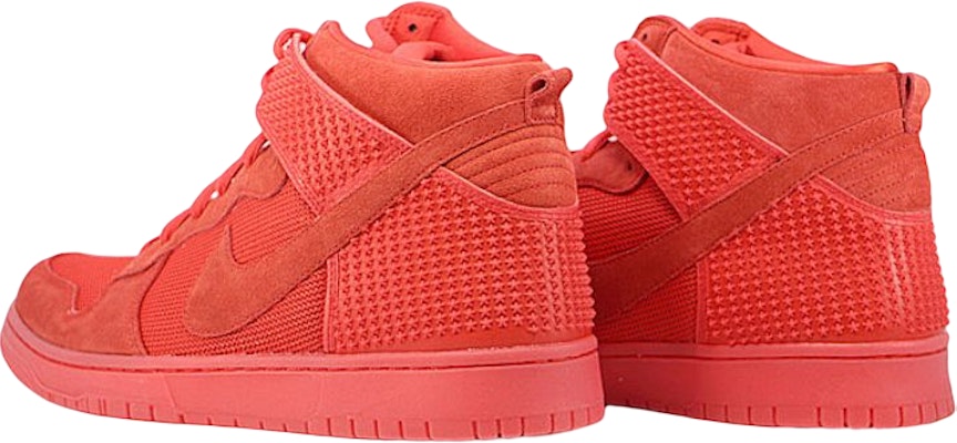 나이키 덩크 하이 CMFT 프리미엄 '레드 옥토버' 705433-601 Lookbook 나이키 덩크 하이 CMFT 프리미엄 '레드 옥토버' 705433-601