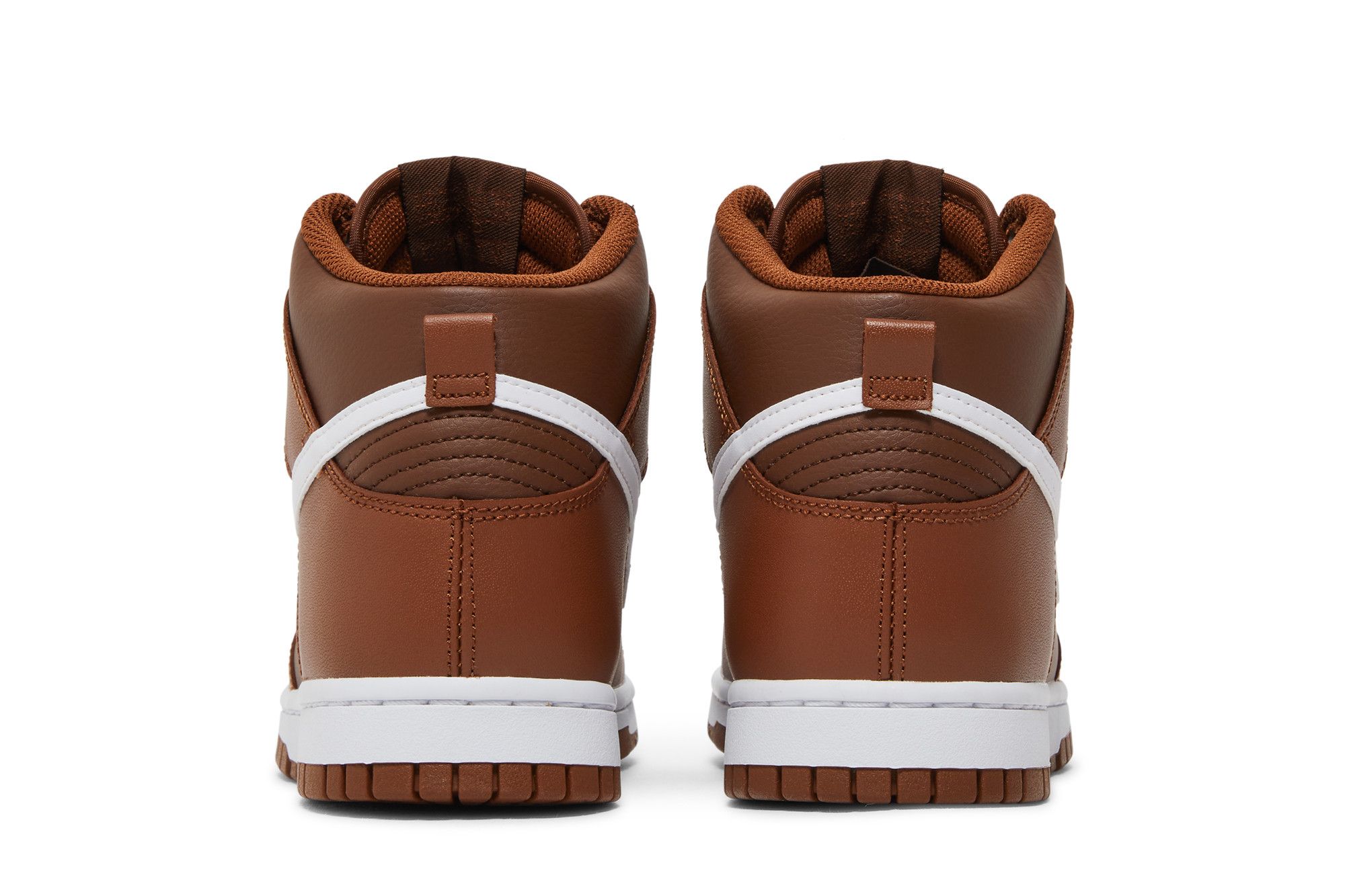 Sizing Nike Dunk High 'Chocolate' DJ6189-200