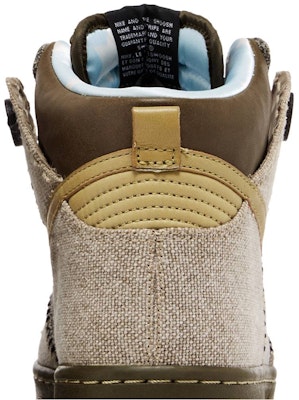 Nike Dunk High 'Coraline' 373349-771 Sizing Nike Dunk High 'Coraline' 373349-771