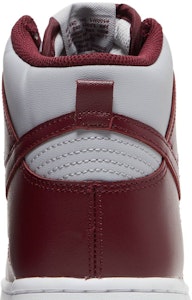 ナイキ ダンク HIGH "ダークビートルート" DD1399-600 Sizing ナイキ ダンク HIGH "ダークビートルート" DD1399-600