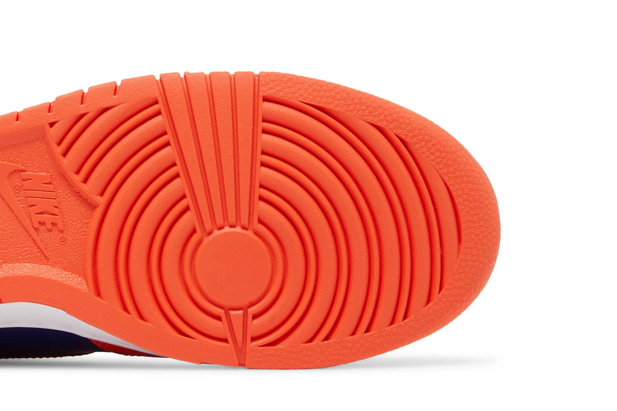 Nike Dunk High 'Knicks'