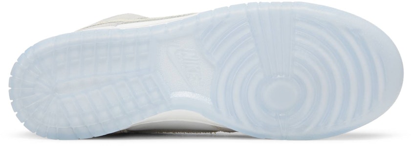 Nike Dunk High 'Tahun Baru Imlek' FD0776-100 Shop Nike Dunk High 'Tahun Baru Imlek' FD0776-100