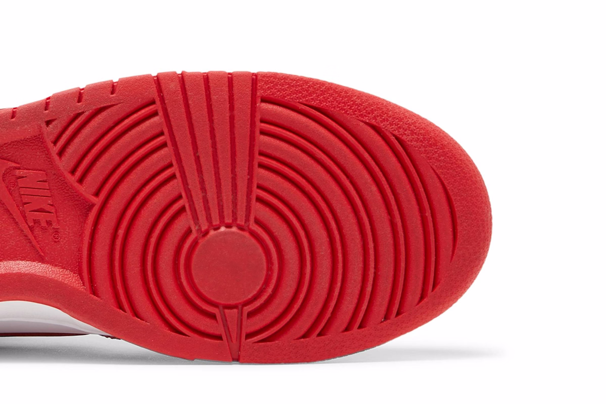 Nike Dunk High 'University Red'