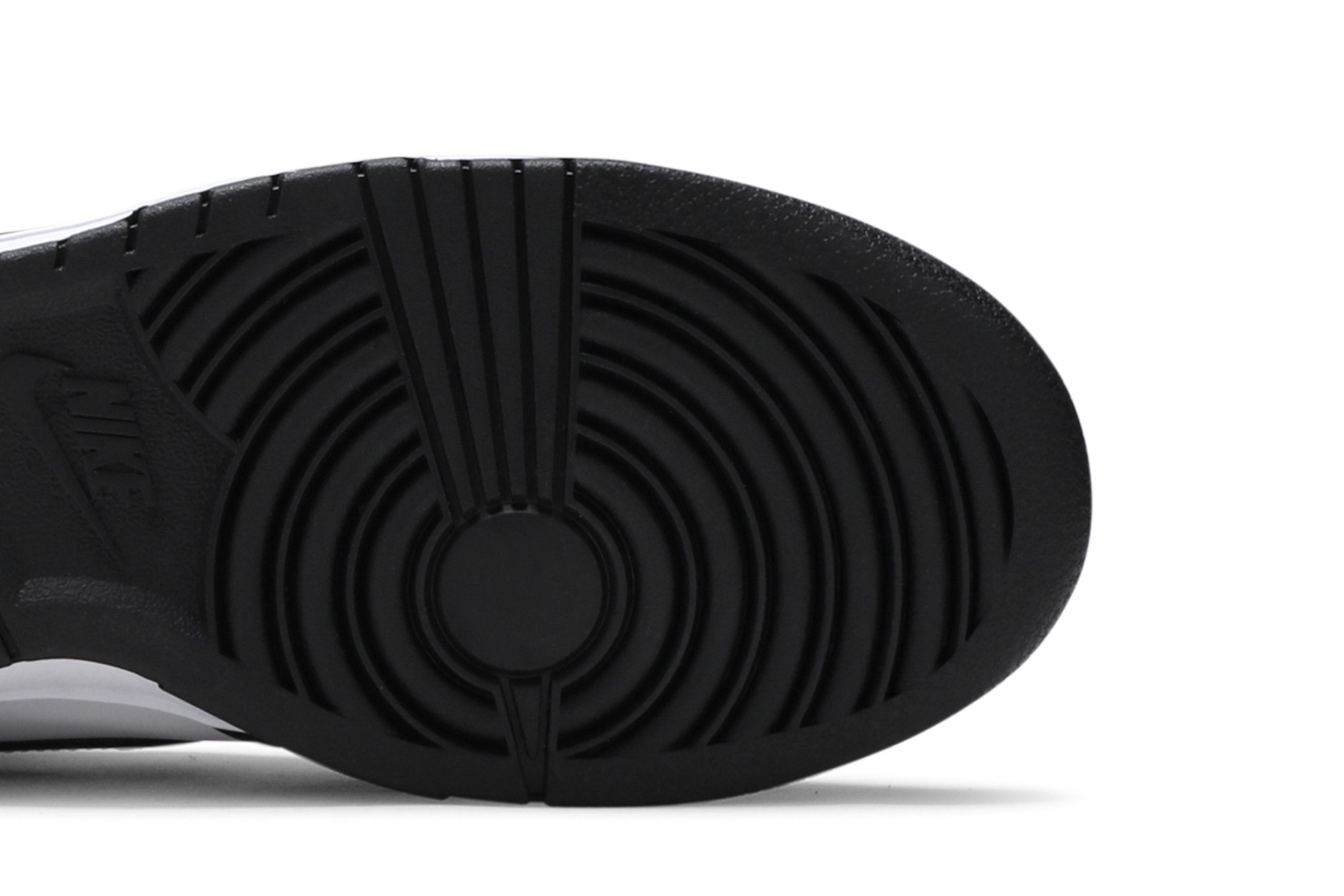 Sizing 耐克Dunk高帮篮球鞋'白黑配色' DD1399-105