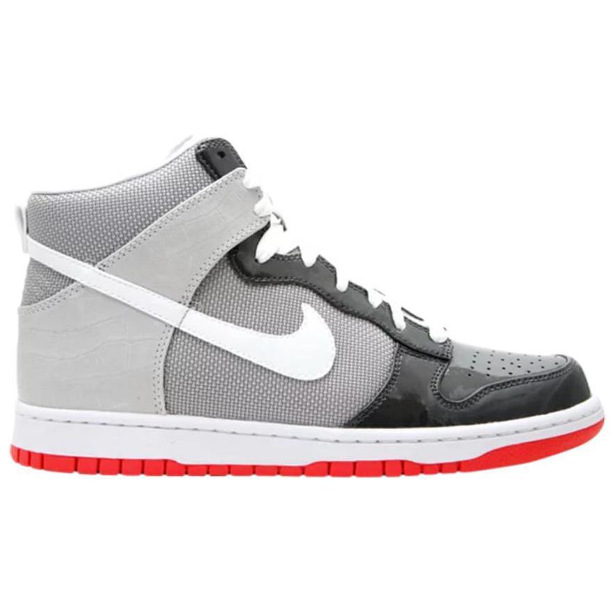 Shop 耐吉 高筒滾邊黑色運動鞋 317891-011