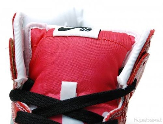 나이키 덩크 하이 프리미엄 SB '슈구' (40 characters) 313171-012 Lookbook 나이키 덩크 하이 프리미엄 SB '슈구' (40 characters) 313171-012