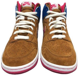 Nike Dunk High Pro SB 'Mr. Todd Bratrud' Pria Sneaker Tinggi 305050-261 Lookbook Nike Dunk High Pro SB 'Mr. Todd Bratrud' Pria Sneaker Tinggi 305050-261