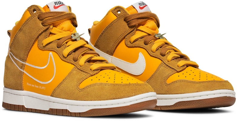 Nike Dunk High SE 'First Use Pack ‑ University Gold' (WMNS