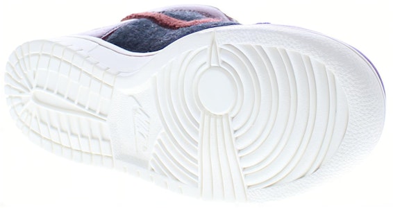 나이키 덩크 하이 슈프림 '디스트로이어' (43 characters) 318655-061 Shop 나이키 덩크 하이 슈프림 '디스트로이어' (43 characters) 318655-061