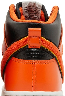 Nike Dunk High University 'Chenille Swoosh' DR8805-002 Sizing Nike Dunk High University 'Chenille Swoosh' DR8805-002