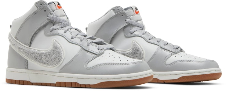 耐克Dunk高帮大学灰烟雾灰羊毛Swoosh DR8805-003 Cheap 耐克Dunk高帮大学灰烟雾灰羊毛Swoosh DR8805-003