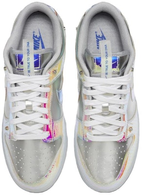 耐克 Dunk 低帮 'Be True' 彩虹配色 FN8882-001 Shop 耐克 Dunk 低帮 'Be True' 彩虹配色 FN8882-001