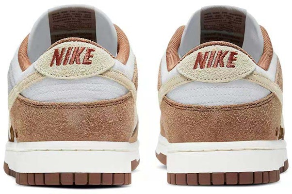 ナイキ ダンク ロー "ベア ホーム" (白/茶) DD1390-100-471302 Shop ナイキ ダンク ロー "ベア ホーム" (白/茶) DD1390-100-471302