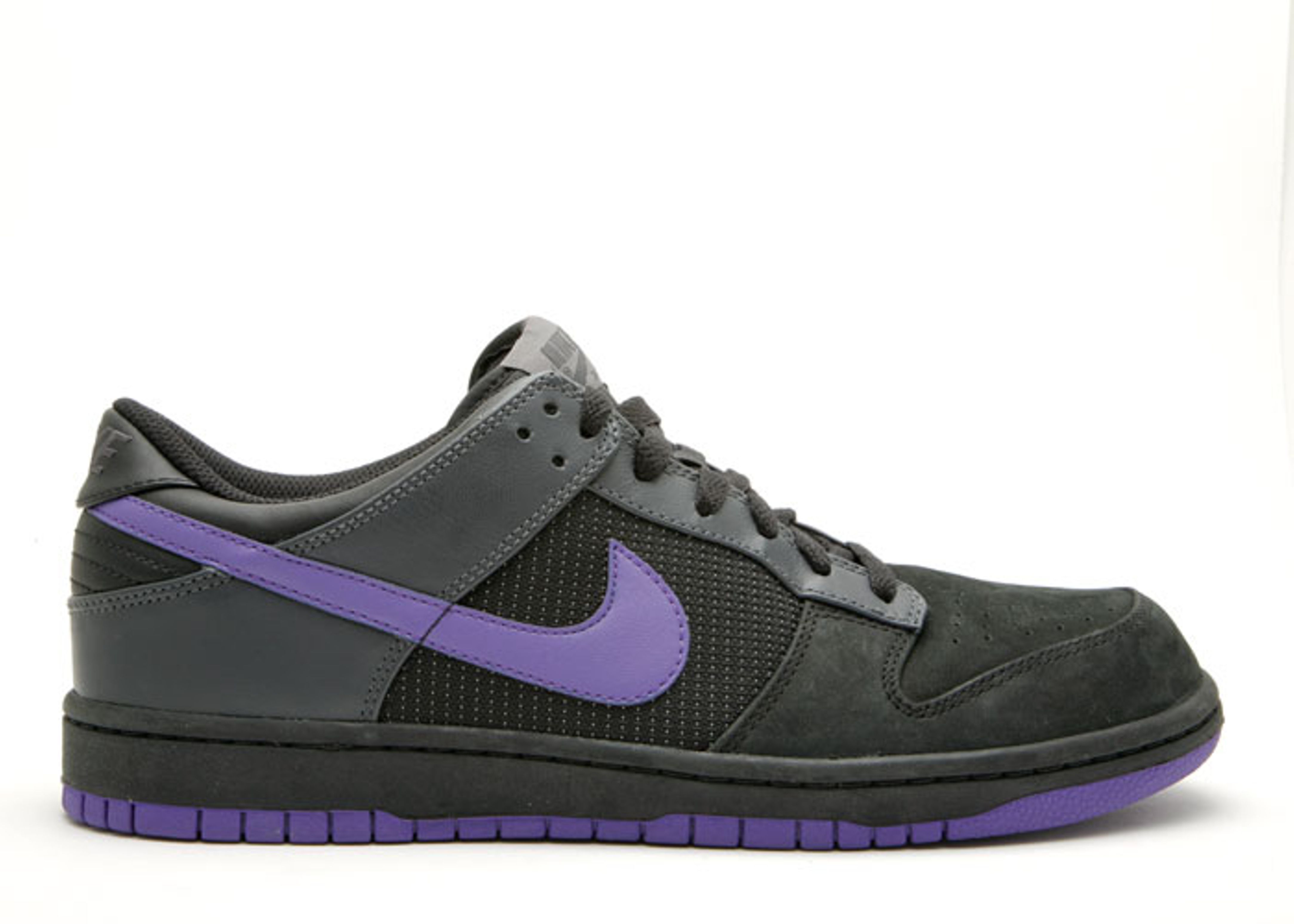 Buy Nike Dunk Low 'Hitam' 325007-051