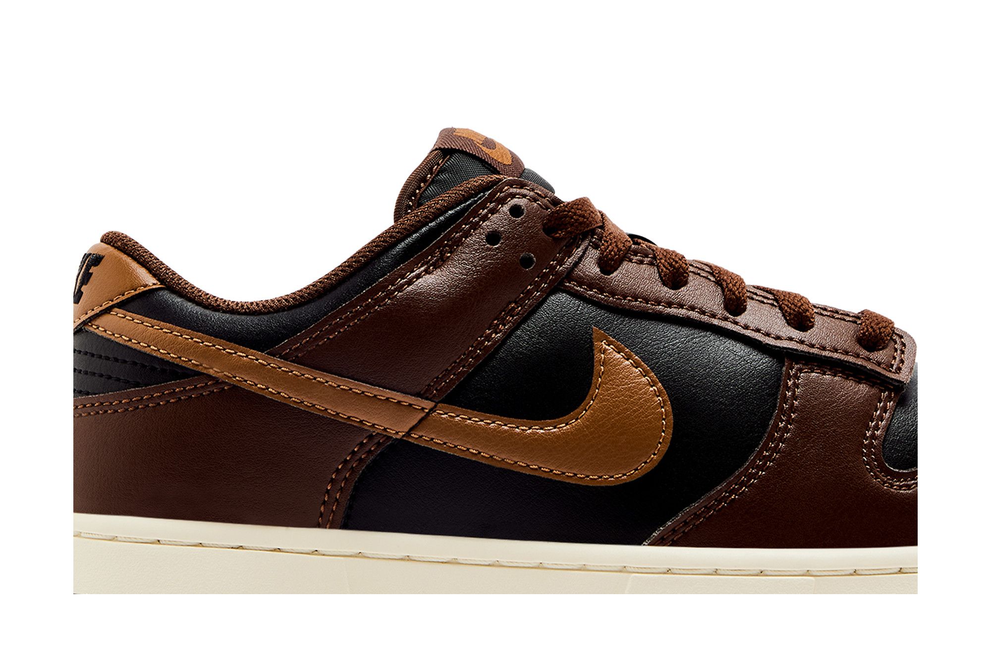 Order Nike Dunk Low ''Hitam Cacao Wow'' HF5441-004