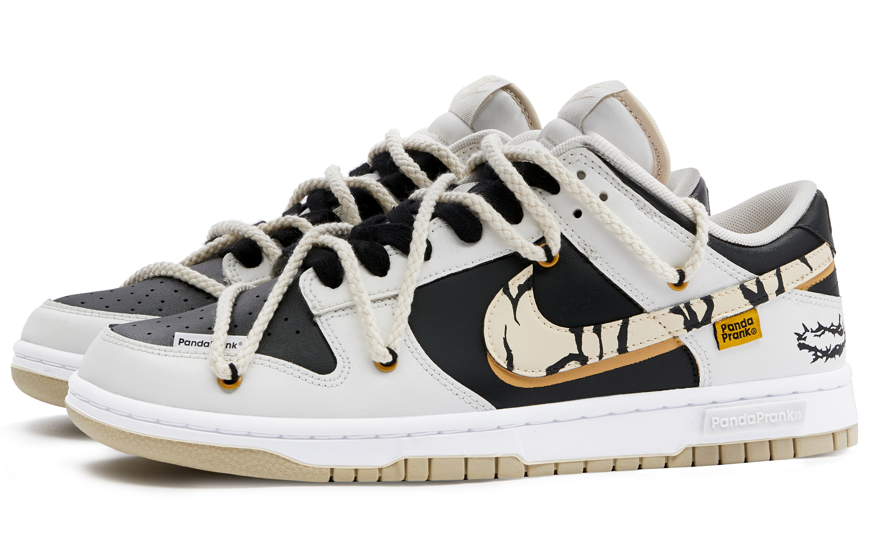 Shop Nike Dunk Low 'Hitam Putih' DV0831-003-485079