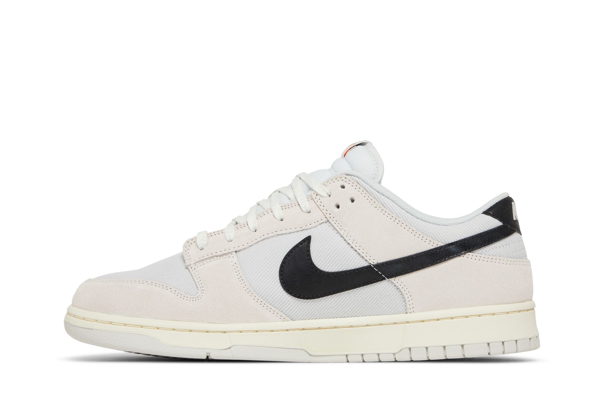 Shop 耐吉Dunk Low「Certified Fresh」DO9776-001