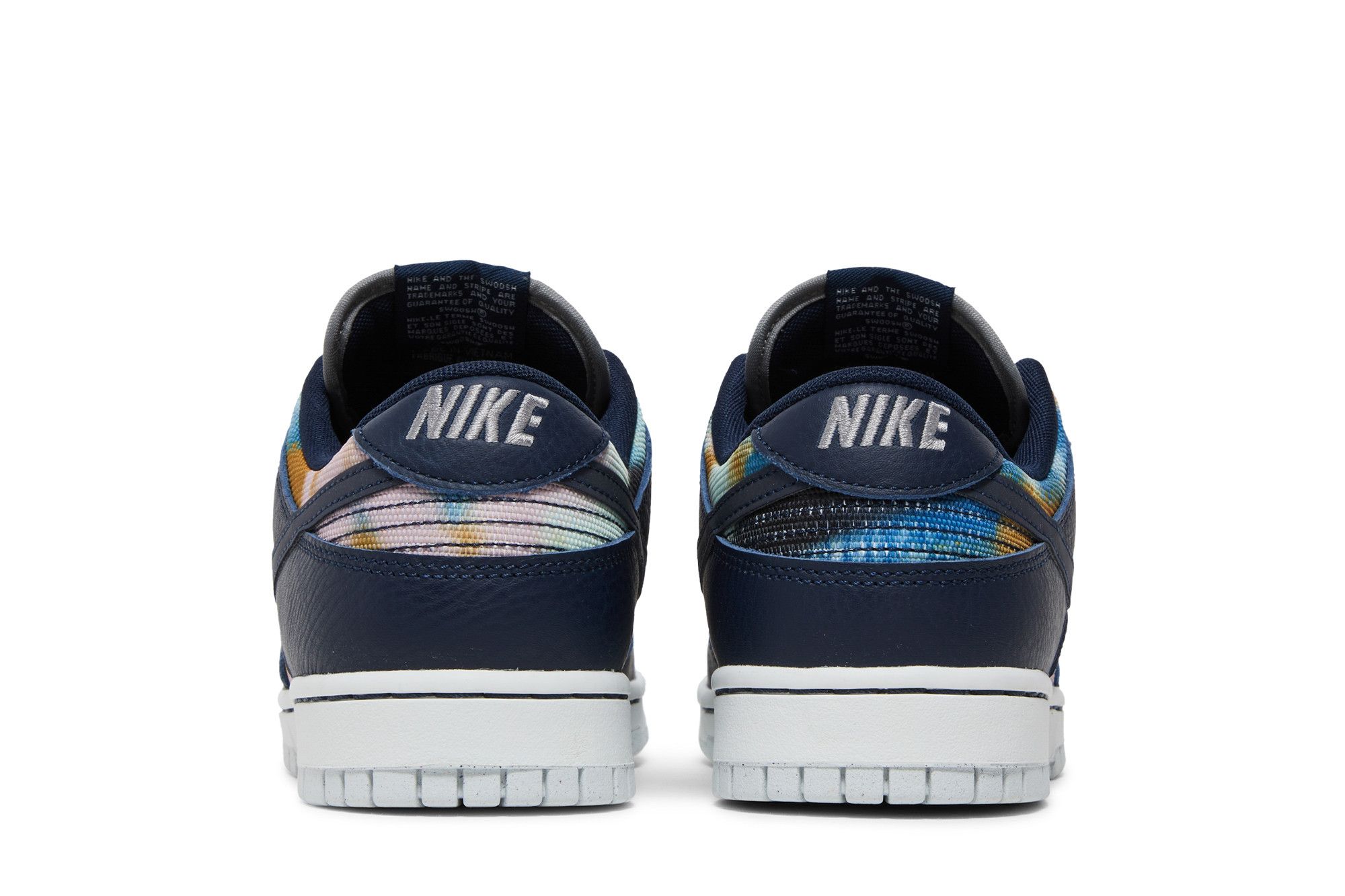Sizing Nike Dunk Low ''Graffiti - Blu Navy'' DM0108-400