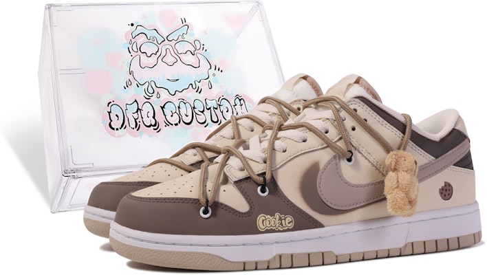 【客製化球鞋】Nike Dunk Low 索壹客製 禮盒 小熊餅乾 塗鴉 吊飾 簡約 百搭 防滑 低筒 板鞋 男款 米白棕 Buy 【客製化球鞋】Nike Dunk Low 索壹客製 禮盒 小熊餅乾 塗鴉 吊飾 簡約 百搭 防滑 低筒 板鞋 男款 米白棕