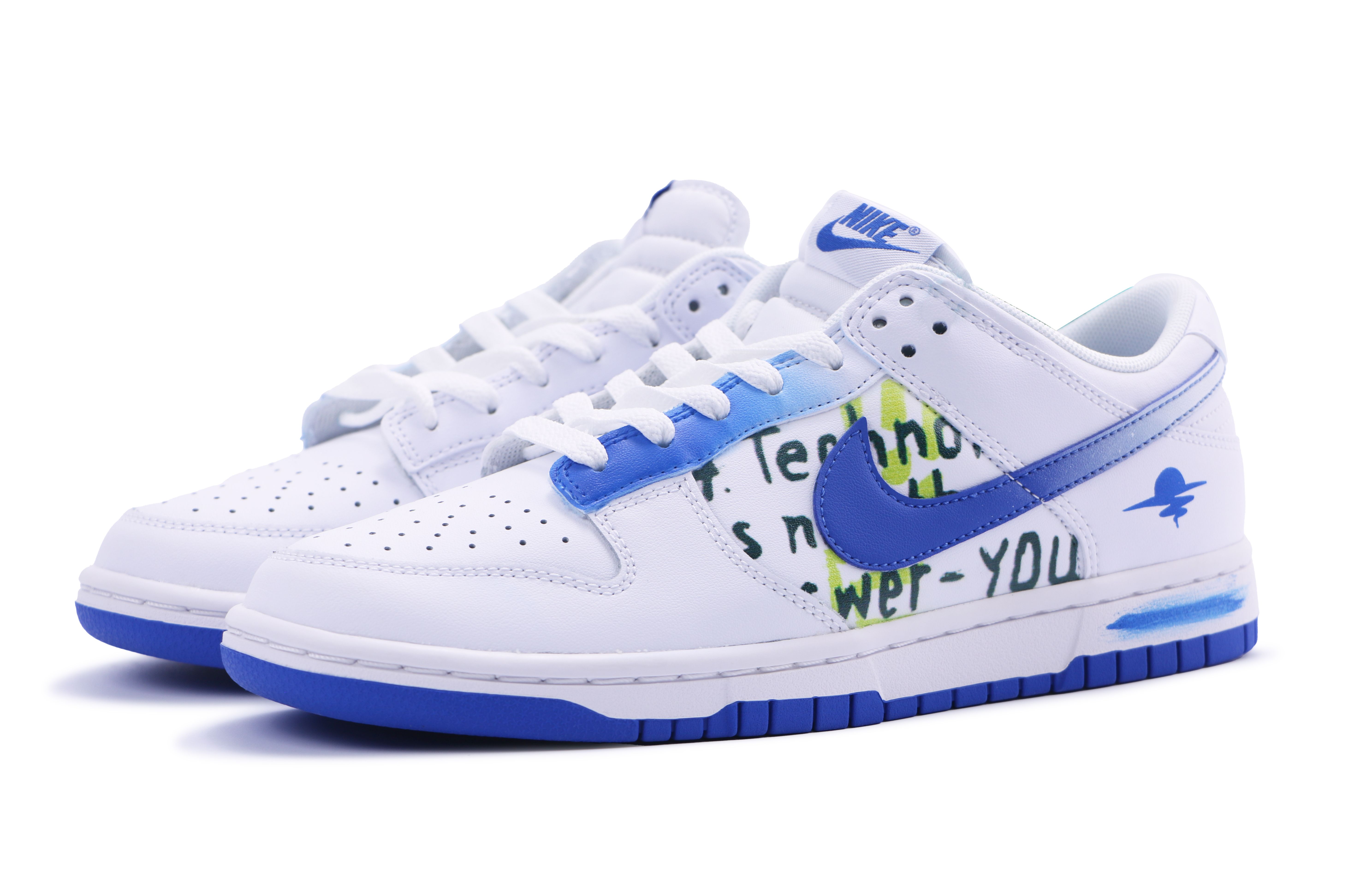 Lookbook 【定制球鞋】 Nike Dunk Low Hyper Royal 節奏狂響 活力 青春 防滑耐磨減震 低幫 板鞋 男款 藍白色