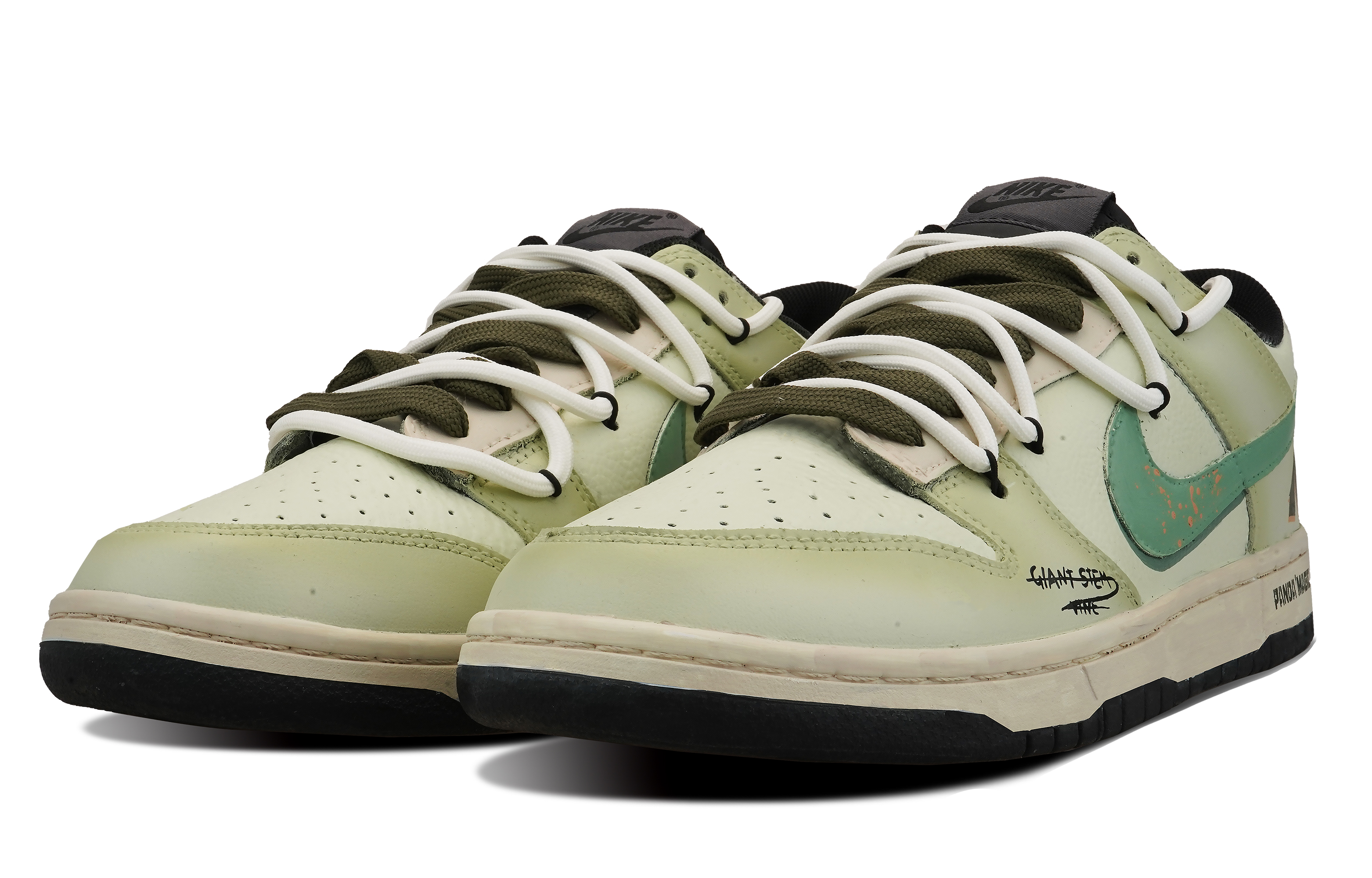 Shop Nike Dunk Rendah 'Matcha Vines' DV0831-002-446093