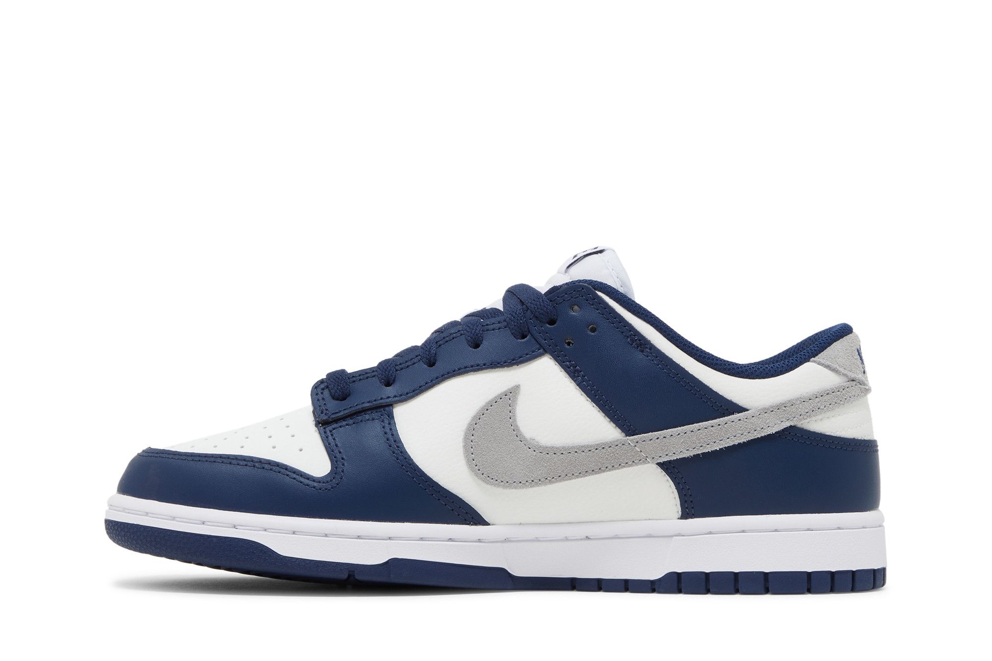 Shop Nike Dunk Low ''Mitternachtsblau'' FD9749-400