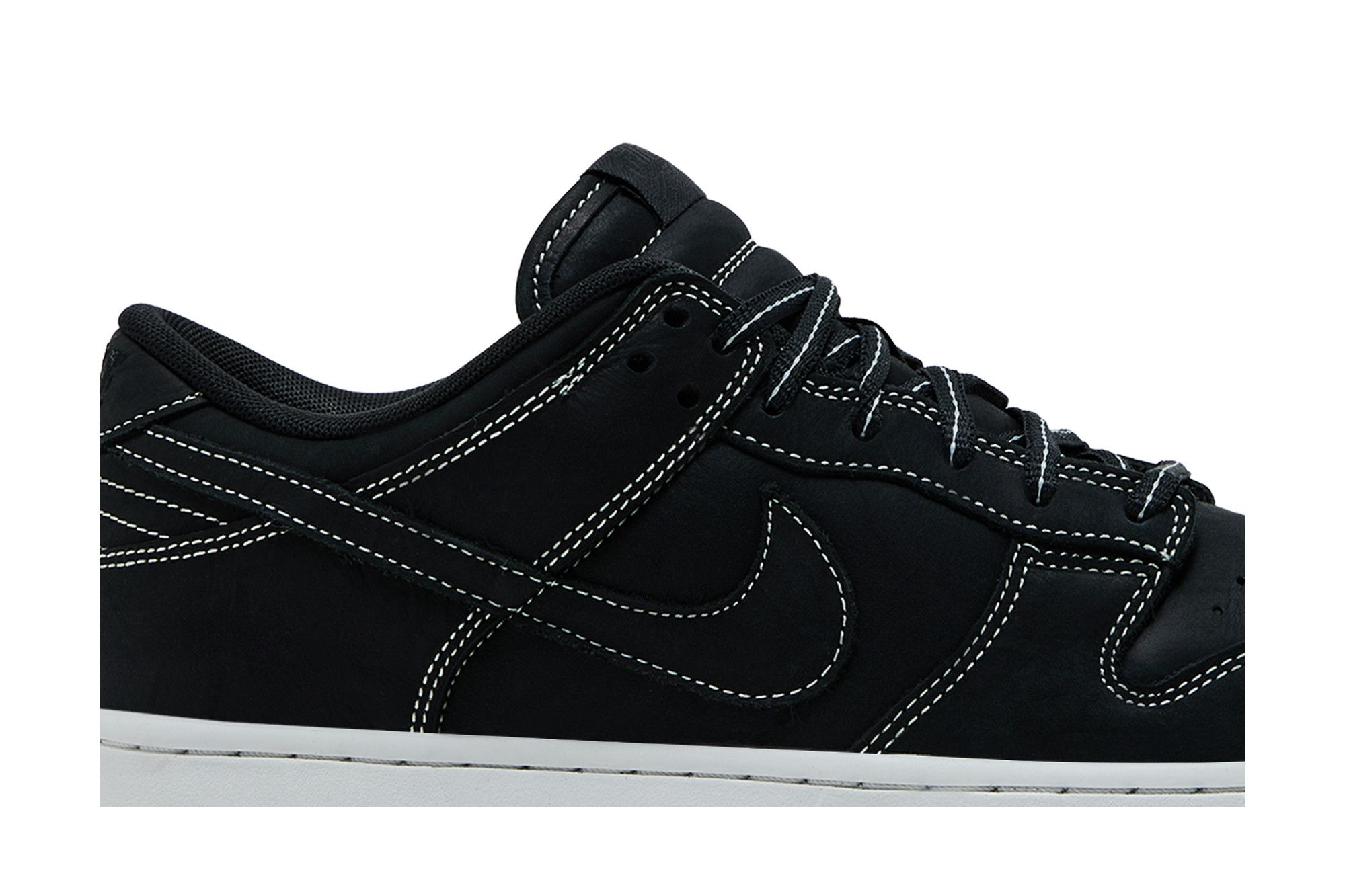 Order Nike Dunk Low ''Off Noir Summit White'' Sneakers IO4550-001