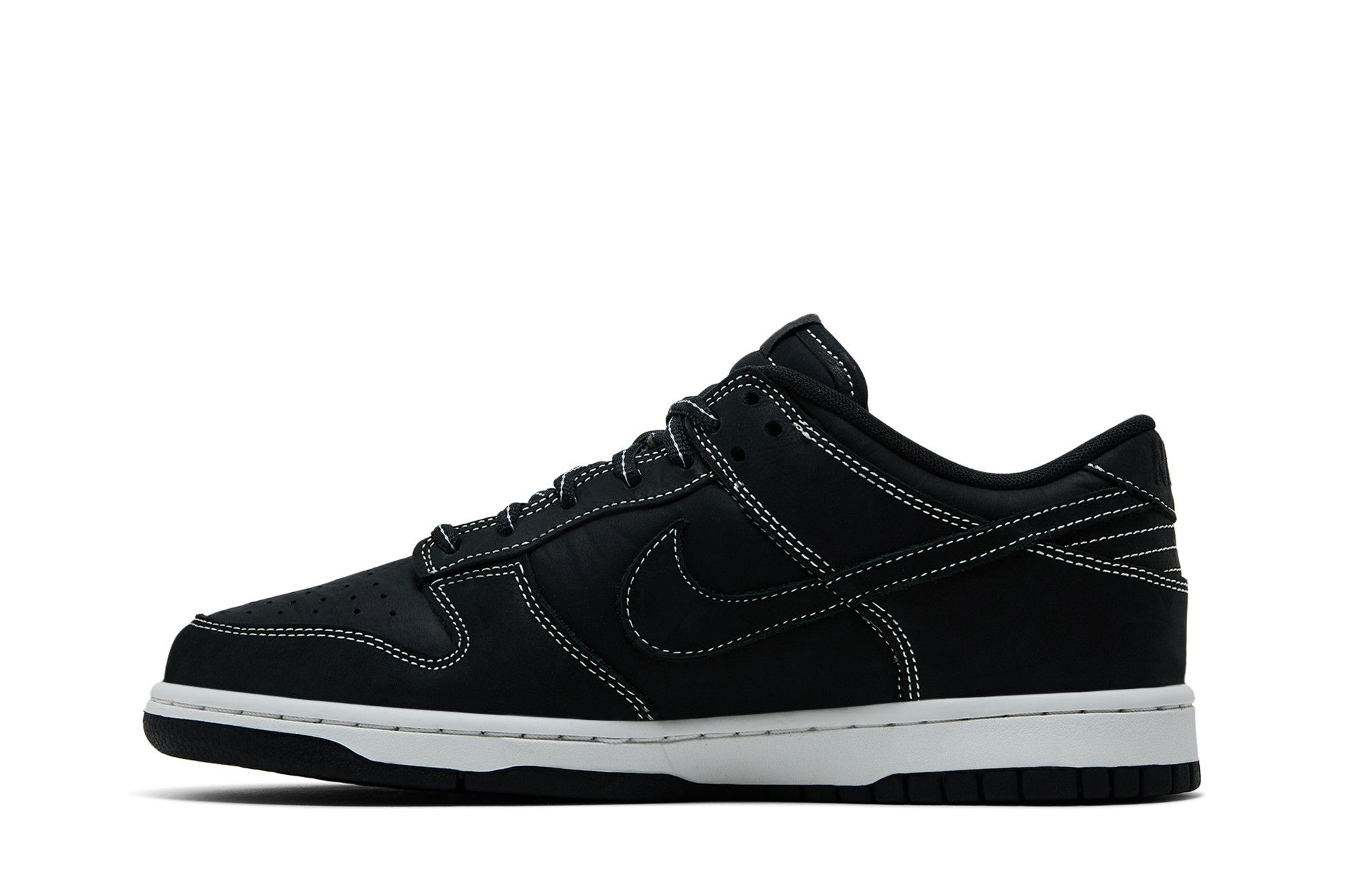 Lookbook Nike Dunk Low ''Off Noir Summit White'' Sneakers IO4550-001