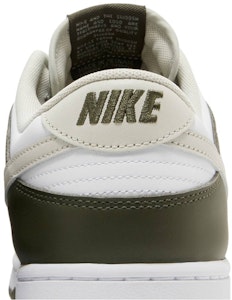 ナイキ ダンク LOW "オイルグリーン" FN6882-100 Sizing ナイキ ダンク LOW "オイルグリーン" FN6882-100