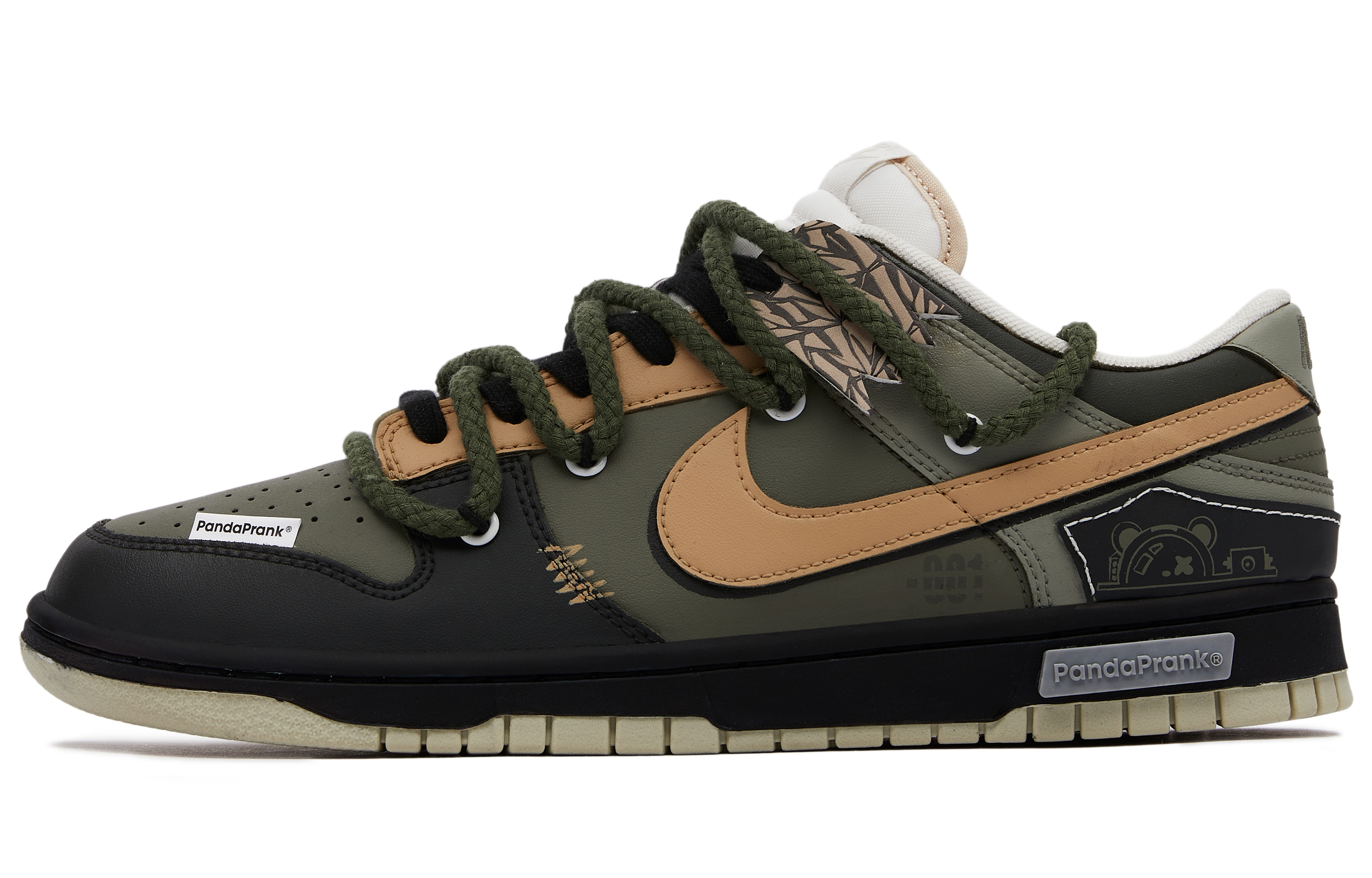 Nike Dunk Low 'Panda Mischief - Space Exploration Astronaut' 圖 2