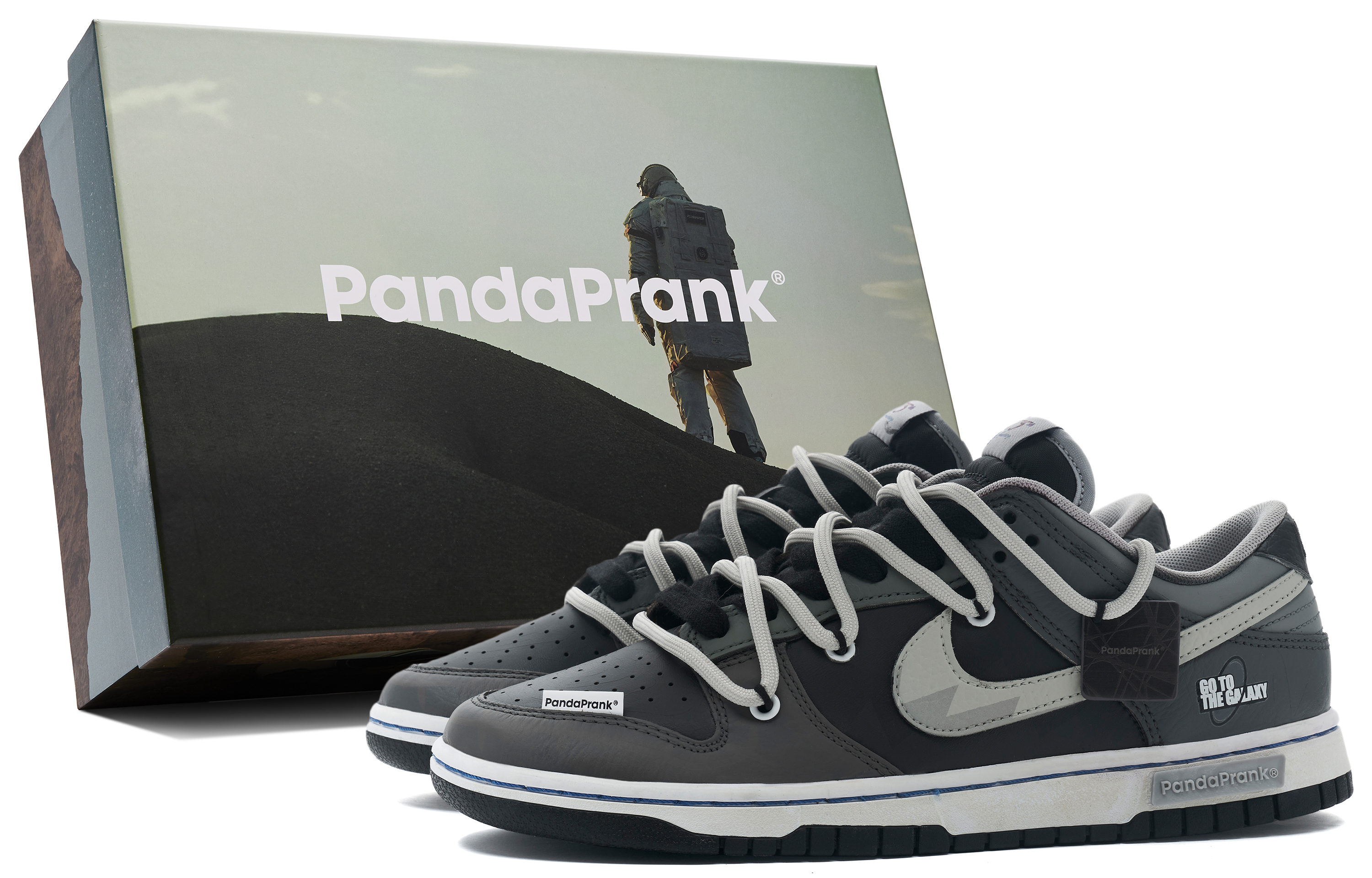 Buy 나이키 덩크 로우 '판다 미스치프 우주탐험' (70 characters) DD3363-002-486619