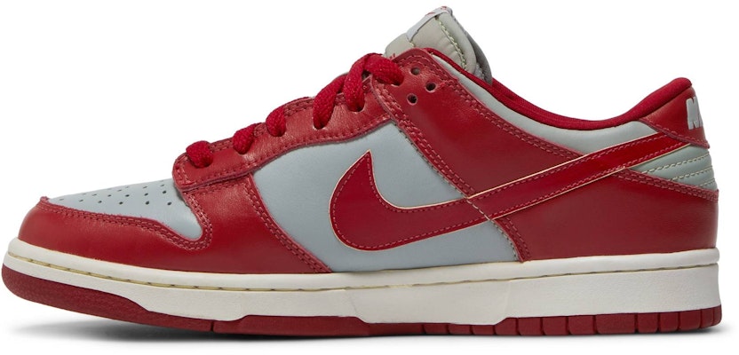 ナイキ ダンク LOW ウルトラマン 630358-061 Lookbook ナイキ ダンク LOW ウルトラマン 630358-061