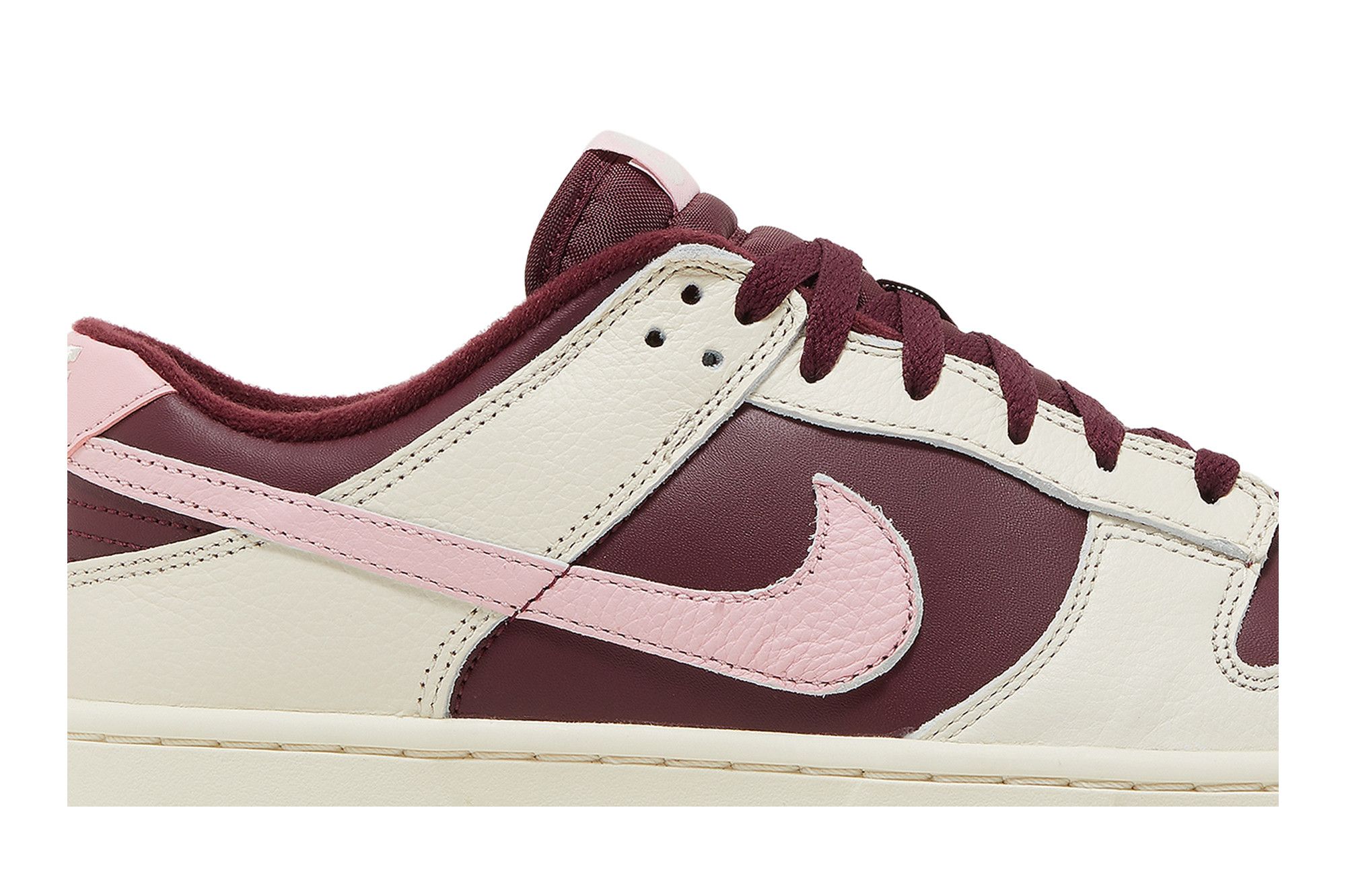 Lookbook Nike Dunk Low ''Saint-Valentin'' (2023) DR9705-100