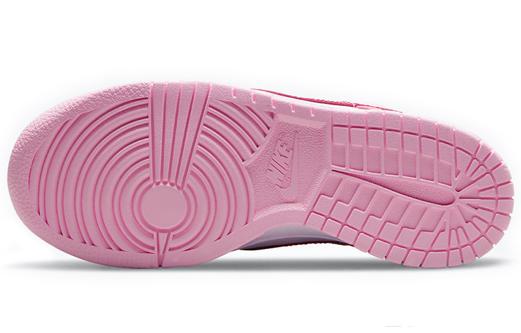 Details for ナイキ ダンク ロー "バレンタイン 甘い予感" (Nike Danku Rō "Barentain Amai Yokan") CW1590-601(TeamNine-VD003SBOX)