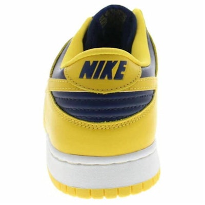 Nike Dunk Low 'Varsity Maize/Midnight Navy' Sepatu Sneaker Pria 630358-741 Lookbook Nike Dunk Low 'Varsity Maize/Midnight Navy' Sepatu Sneaker Pria 630358-741