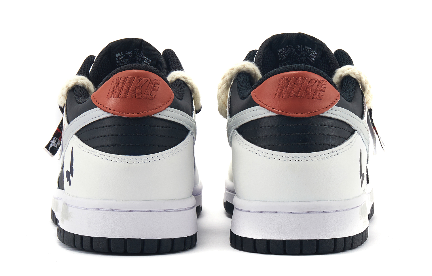 Shop 나이키 덩크 로우 '장자호접몽 판다' (Nike 덩크 로우 '장자의 꿈 판다' is shorter if needed) CW1590-100-457686