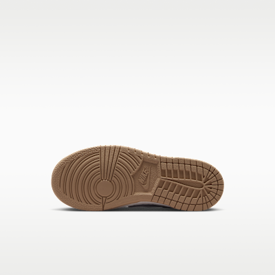Order Nike Dunk Low 亞麻/鉑金色/白色 IQ0805-200