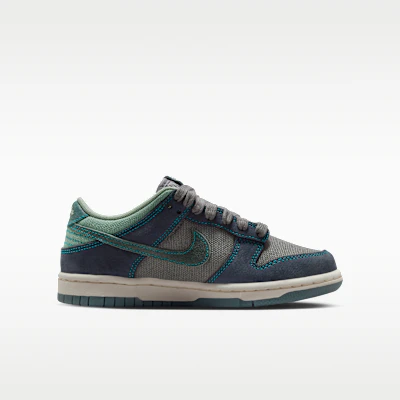 (JR) Nike Dunk Low LV8 1 Pencil Point/Dark Obsidian/Steam/Mineral Slate Malay IO9743-001 Lookbook (JR) Nike Dunk Low LV8 1 Pencil Point/Dark Obsidian/Steam/Mineral Slate Malay IO9743-001