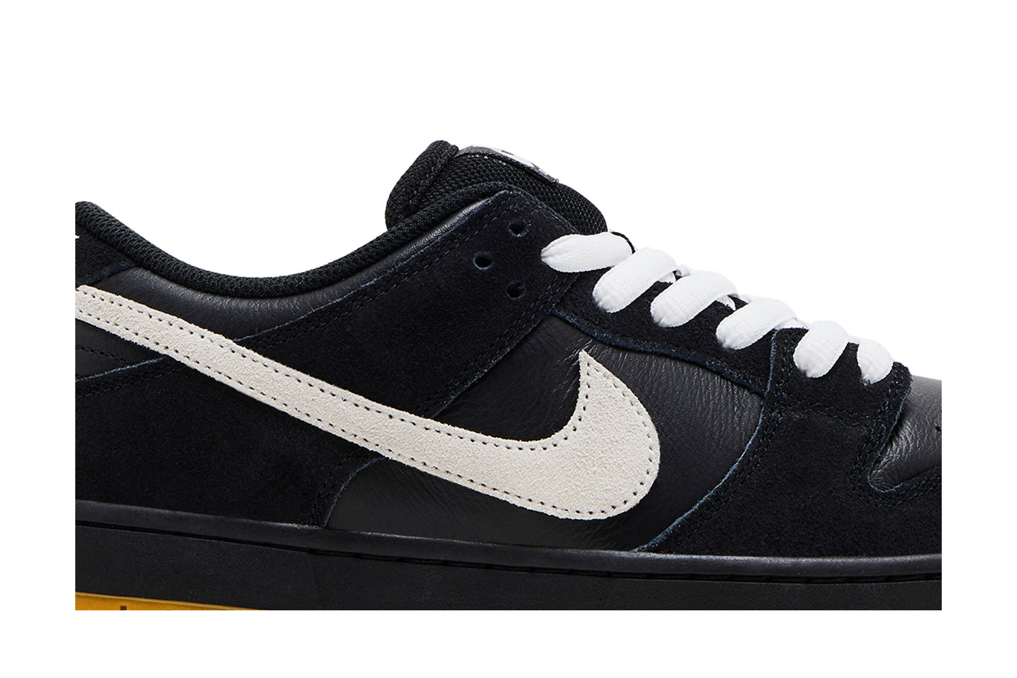 Lookbook Nike Dunk Low Pro SB 'Black White Gum' HF3704-003