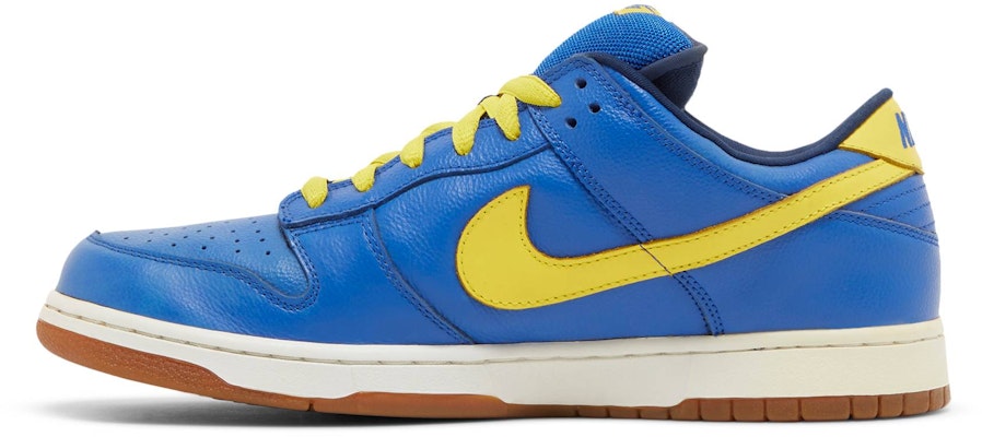 Nike Dunk Low Pro SB 'Boca Juniors' Sepatu Sneakers 304292-471 Lookbook Nike Dunk Low Pro SB 'Boca Juniors' Sepatu Sneakers 304292-471