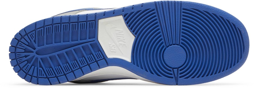 나이키 SB 덩크 로우 프로 '매트 실버 바시티 로얄' 304292-040 Shop 나이키 SB 덩크 로우 프로 '매트 실버 바시티 로얄' 304292-040