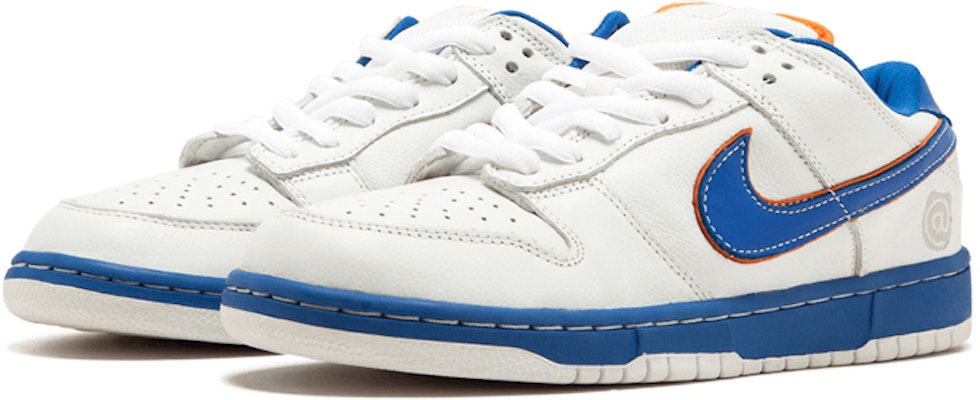 Nike Dunk Low Pro SB 'Medicom 1' Sepatu Sneaker 304292-142 Order Nike Dunk Low Pro SB 'Medicom 1' Sepatu Sneaker 304292-142