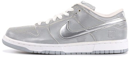Nike Dunk Low Pro SB 'Medicom 3' 304292-008 Nike Dunk Low Pro SB 'Medicom 3' 304292-008