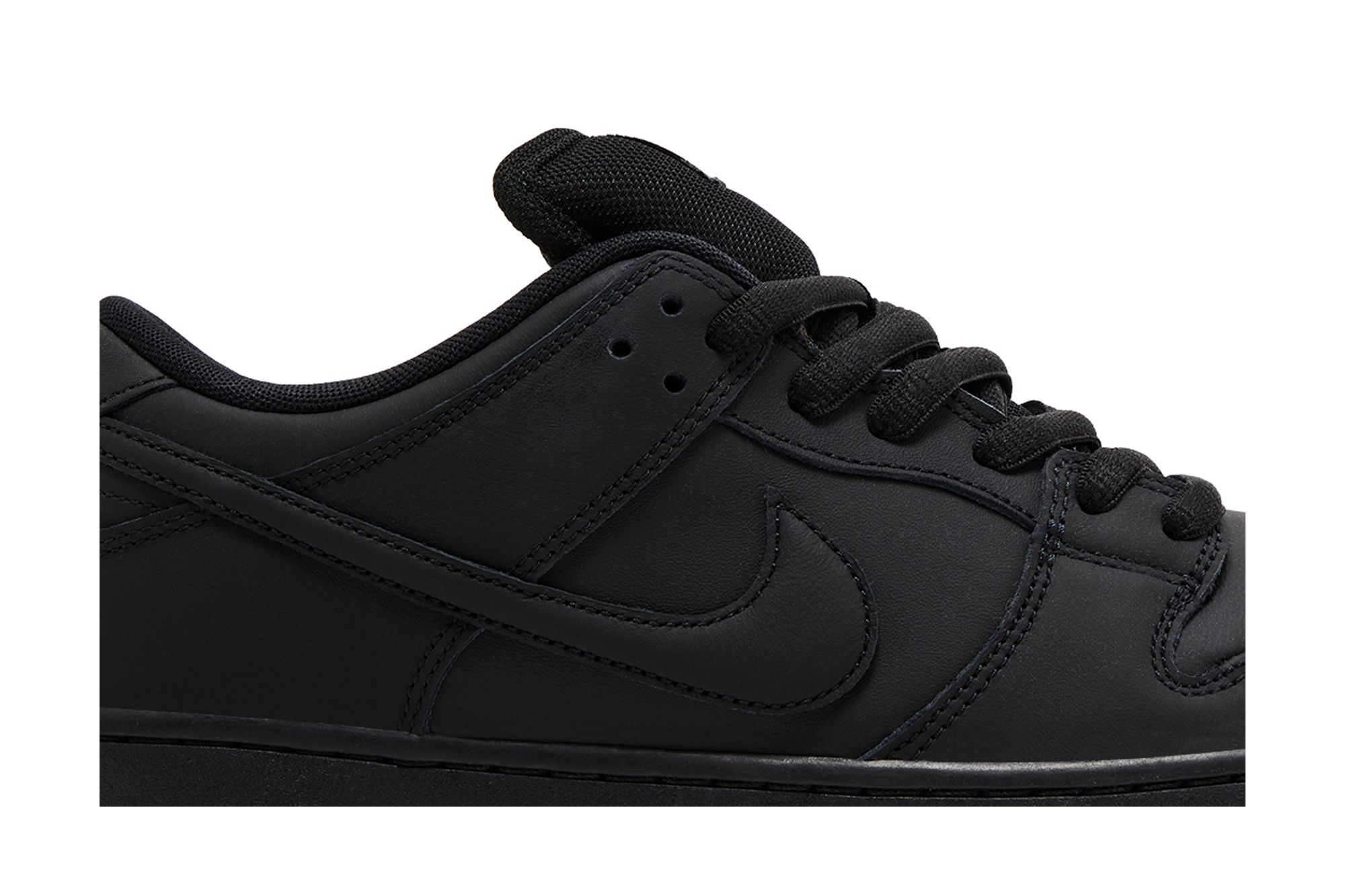 Lookbook Nike Dunk Low Pro SB 'Triple Black' - Todo Negro FJ1674-001