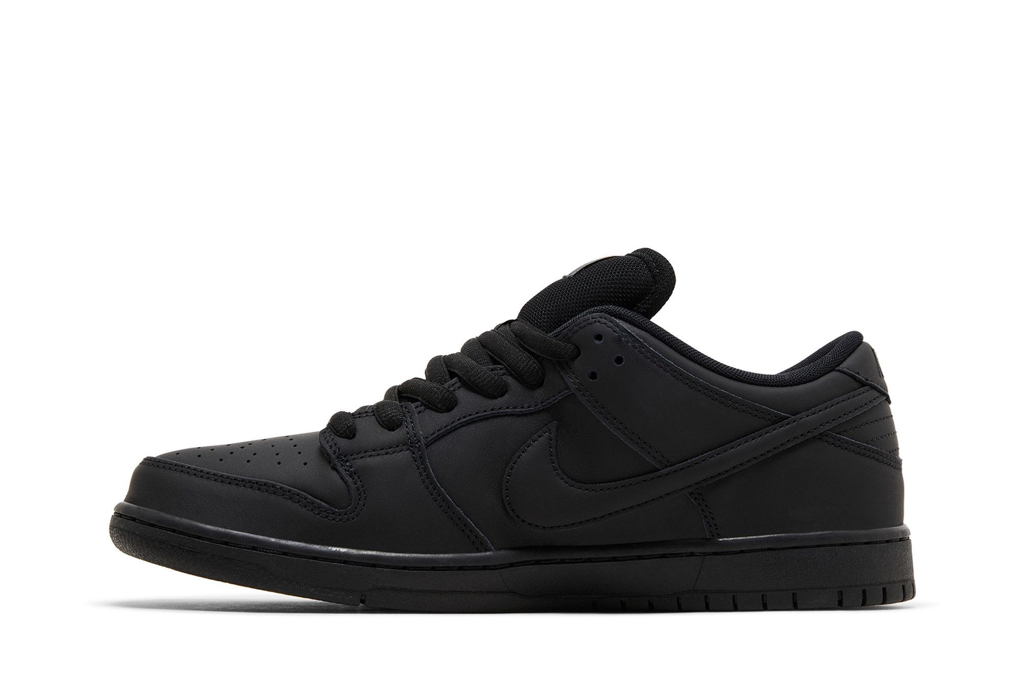 Shop Nike Dunk Low Pro SB 'Triple Black' - Todo Negro FJ1674-001
